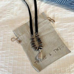 Twine & Twig Shell Necklace